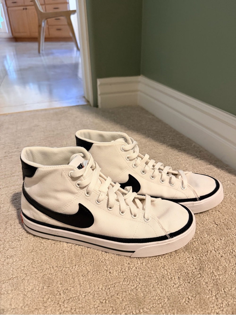 Nike & Converse Mid-Top Sneakers Size 9 Women’s